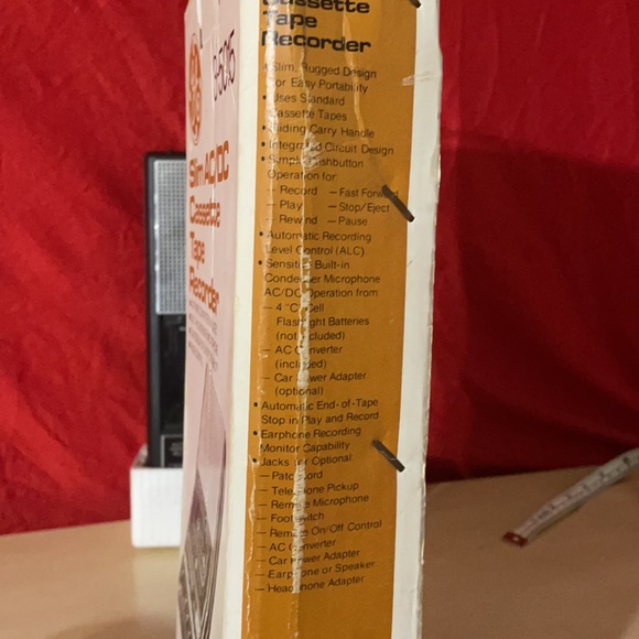 Vintage GE 3-5015 AC/DC cassette tape recorder - Picture 8 of 8